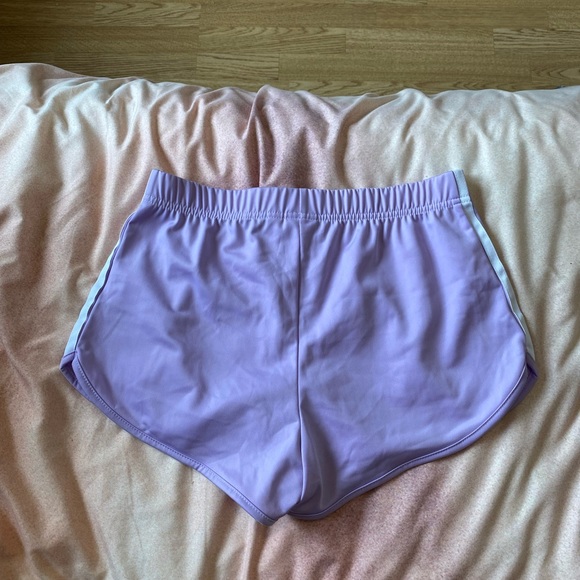 Adidas short athletic shorts - Picture 4 of 5
